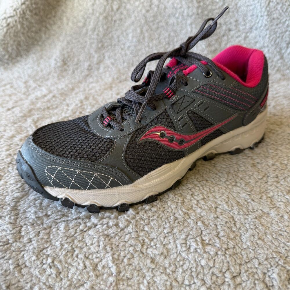 Saucony Grid Raptor TR 2 Sneakers Womens 9.5 Gray Red Running Shoes S15427-5